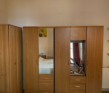 1 Bed Flat, Dalgety St, EH7 - Photo 5