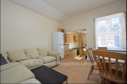 Bills included student properties - Photo 1