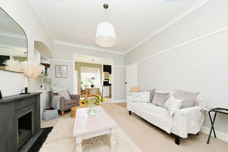 YORK AVENUE, HUNSTANTON - Photo 4