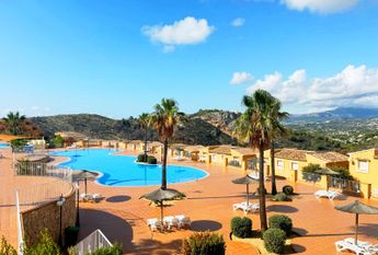 Apartment with 2 bedrooms with swimming pool LONG TERM