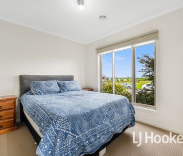Modern, Low-Maintenance Living in a Convenient Location - Photo 5