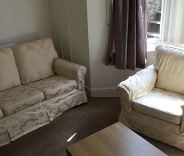 2 bed Apartment - To Let - Photo 2