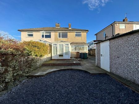 3 bedroom semi-detached house to rent - Photo 4