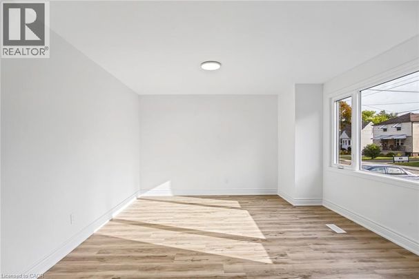 156 EAST 36TH Street Unit# Upper, Hamilton, Ontario, L8V3Z4 - Photo 1