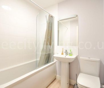 4 bedroom house to rent - Photo 2