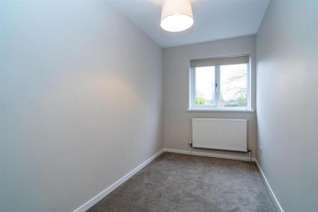 3 bedroom end of terrace house to rent - Photo 4
