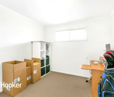 Family Home in Quiet Court - Photo 6