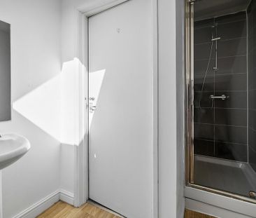 10 bedroom house share to rent - Photo 1