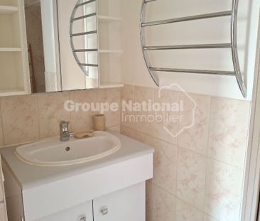 CHATEAURENARD centre, appartement type 2 meublé avec terrasse, - Photo 2