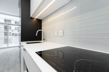 For Lease - 33 Helendale Avenue Unit# 403, Toronto, Ontario - Photo 5