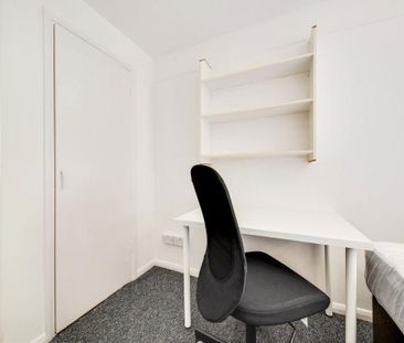 5 bedroom house to rent - Photo 4