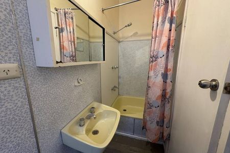 STONE THROW TO BEAUMONT ST! - Photo 5