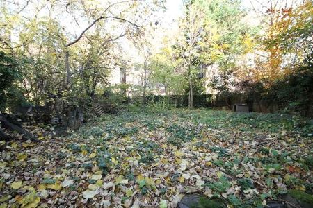 Stock Orchard Crescent, Islington, N7 - Photo 2