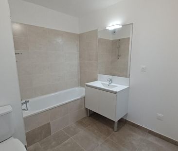 location Appartement T2 DE 38m² À NIMES - Photo 4