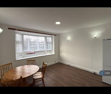 3 bedroom maisonette to rent - Photo 2