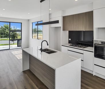 Hobsonville - 5 Bedroom Family Home with 3 Bathrooms - Photo 5