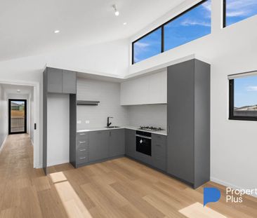 "Brand new treat!" - Photo 4