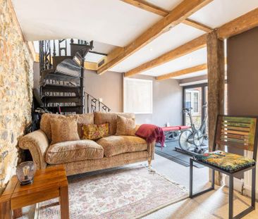 4 bedroom barn conversion to rent - Photo 2