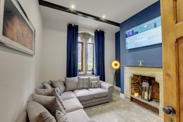 6 Bed Semi-Detached House, Ellerby Rd, LS89 - Photo 1