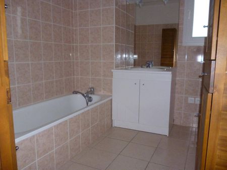 Location appartement récent 4 pièces 83.6 m² à Bourg-de-Péage (26300) 5 - Photo 3