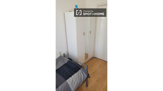 Room in a shared 7-bedroom flat for rent in Ballybough - Photo 1