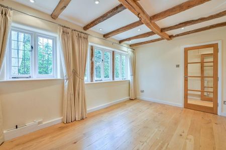 6 bedroom detached house to rent - Photo 3