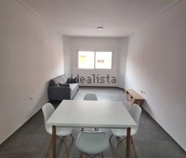 Alquiler de piso en Calle Manuel Follana - Photo 2