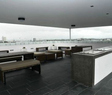 “Modern 2-Bedroom Apartment in Boggo Road Village - Prime Dutton Pa... - Photo 4