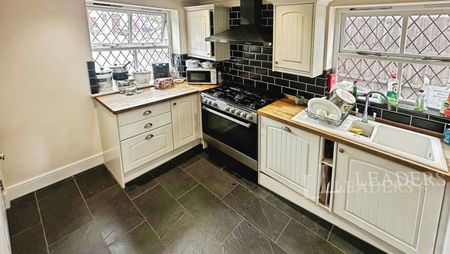 1 bedroom room to rent Large Ensuite Room - Wardown Crescent - Furnished - Bills Included - Photo 2