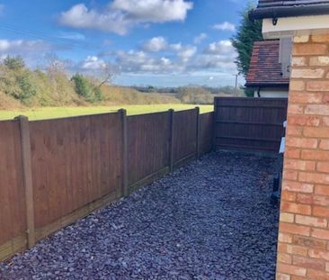 1 bedroom detached bungalow to rent - Photo 2