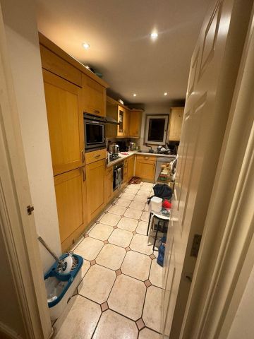 Room in a Shared Flat, Rowan House, SE16 - Photo 3