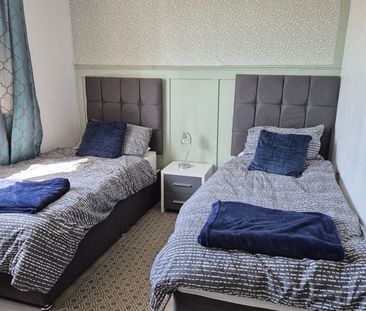 3 Bed Terraced House, Ocean Village, SO14 - Photo 3