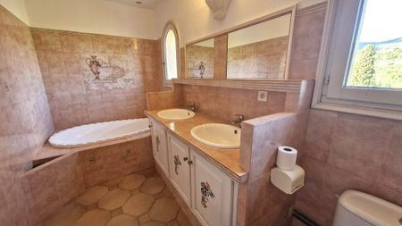 Location Maison 4 pièces 148m² CAVALAIRE SUR MER 83240 - Photo 5