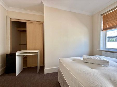 De Lisle Road, Bournemouth, BH3 - Photo 4