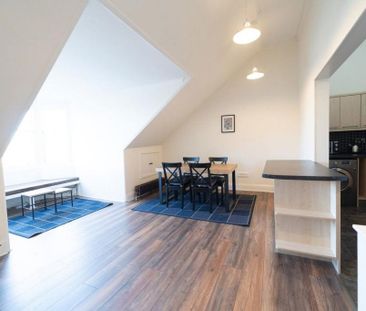 3 bedroom flat to rent - Photo 5