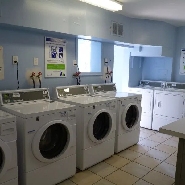 Benville Court Apartments - Photo 1