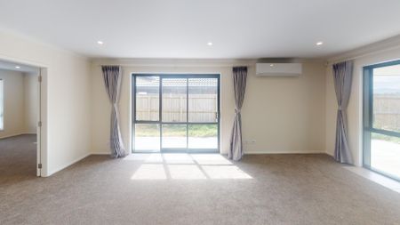 Fitzherbert - 4 Bedrooms - Photo 2