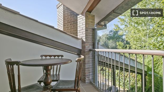 barcelona, Catalonia 08193 - Photo 1