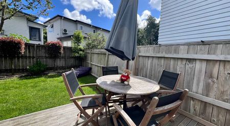 Neat & Sunny 3-Bedroom Home in a Convenient Lo... - Photo 2