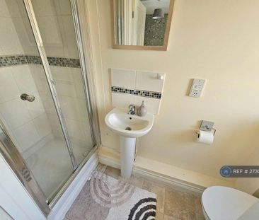 3 bedroom detached house to rent - Photo 3