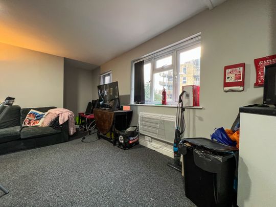 Rhymney Terrace, Cathays - Photo 1