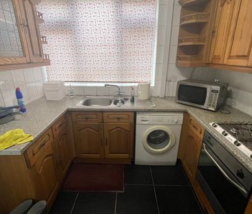 3 Bedroom House To Rent - Page Hall Road, Sheffield, S4 8GU - Photo 5