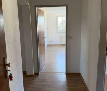 Helle Dreiraumwohnung mit ca. 74,99 m² Wfl., Einbauküche, Stellplat... - Photo 1