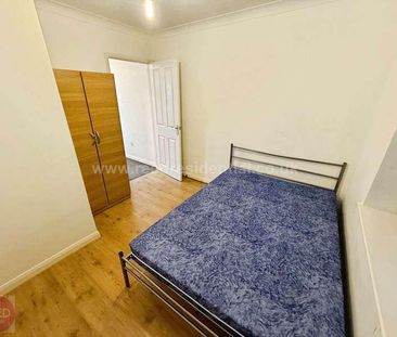 London Road, Grays, RM17 - Photo 3