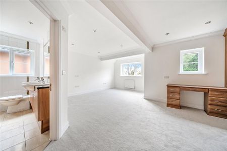 6 bedroom detached house to rent - Photo 5