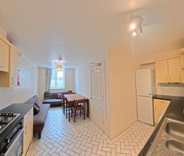 4 bedroom house to rent - Photo 2