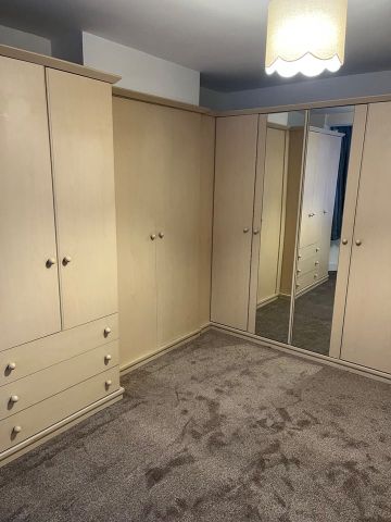 5 Bed Semi-Detached House, Hay Lane, NW9 - Photo 3