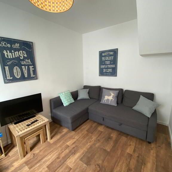 21 Eglinton Lane (STUDENT LET), Portrush, BT56 8DX - Photo 1