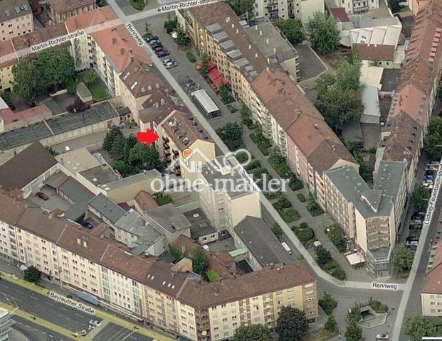 Rennweg! Hell, 2 Zimmer, Balkon, ganz oben, mit KÜCHE und Waschmaschine - Foto 1