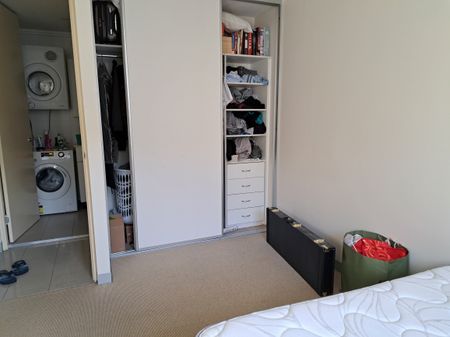 Redfern - Photo 4